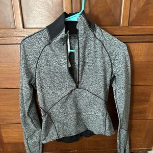 Lululemon crop quarter zip.  Always Alert. Size 4. Black/white.  Super cute.